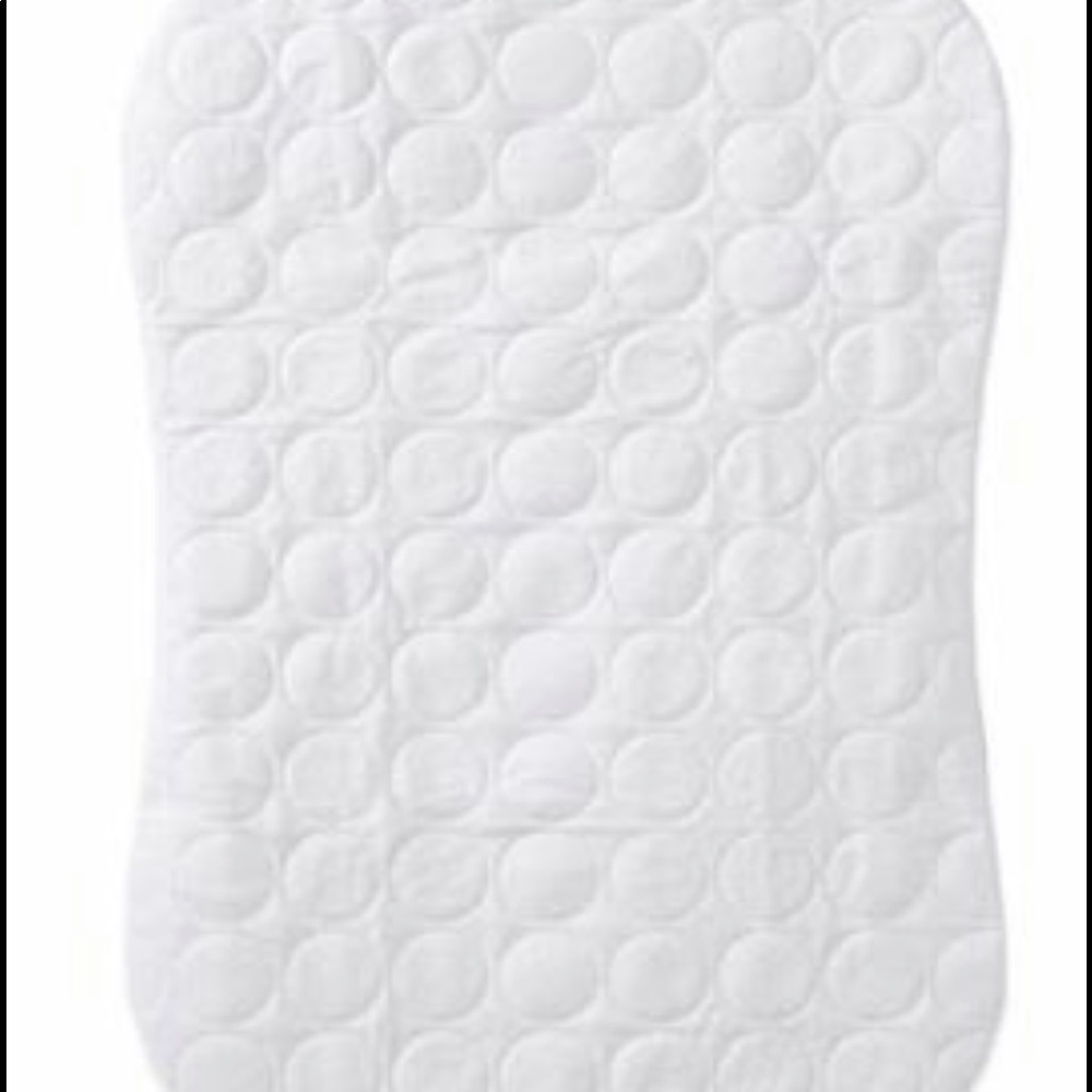 Like New! HALO Mattress Cover